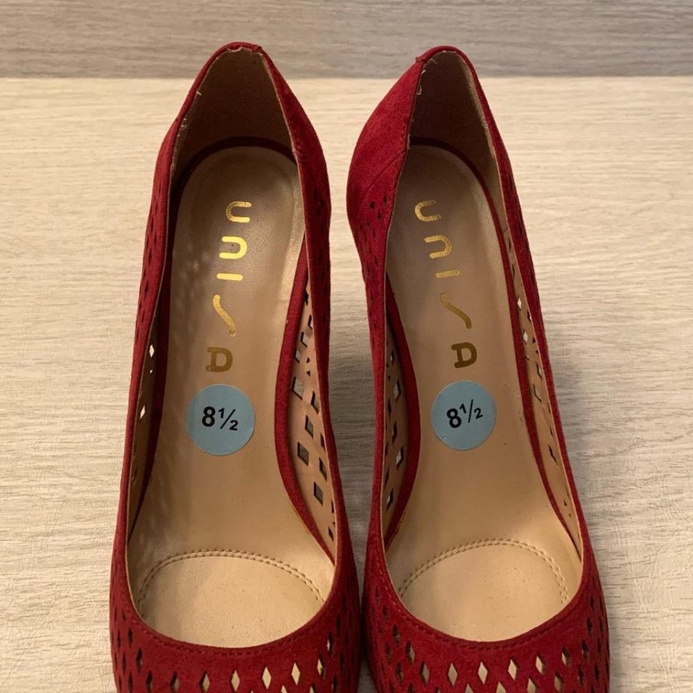 NEW red Unisa Sahrio laser cut pumps - Picture 2 of 4